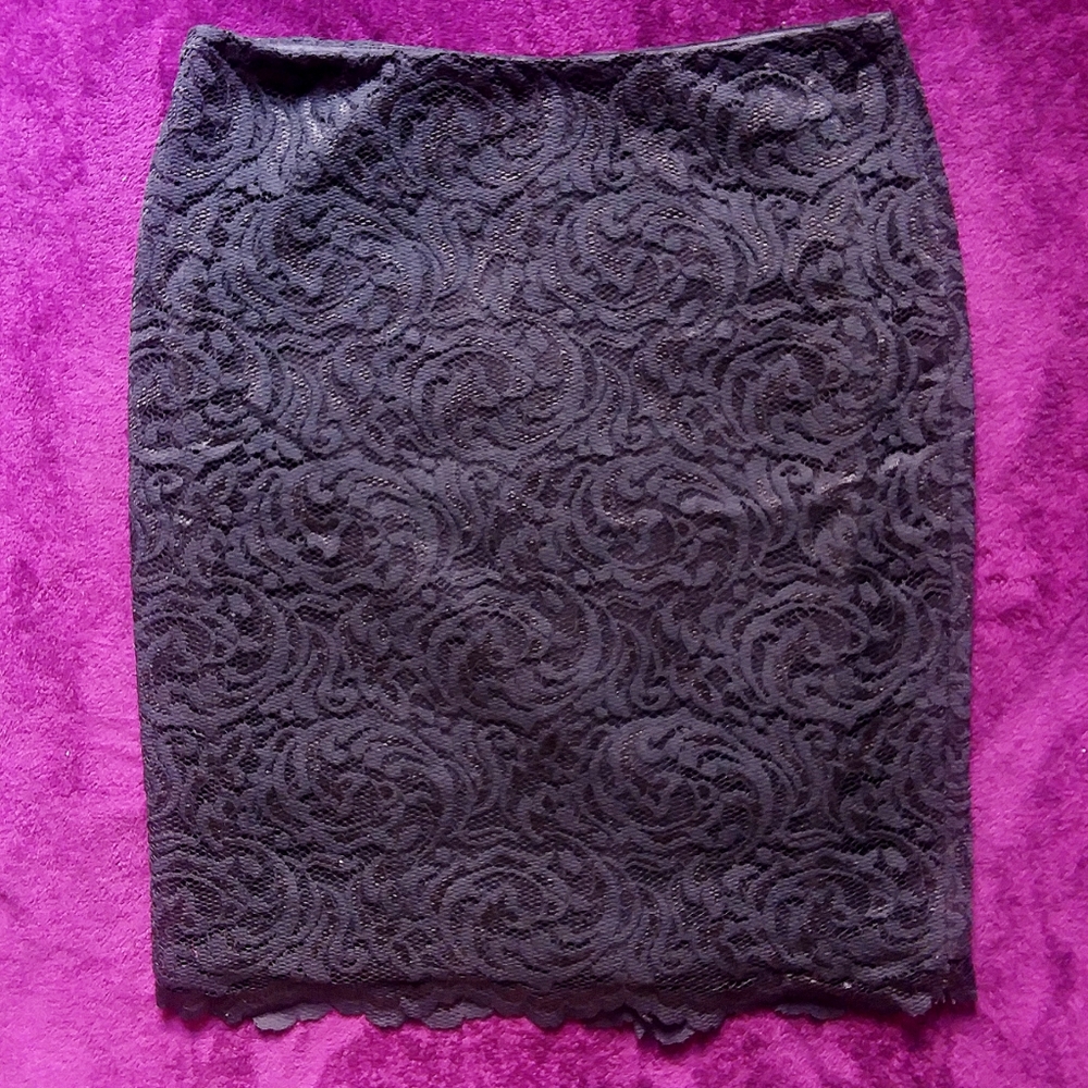 Cache 10 Black Lace Pencil Skirt